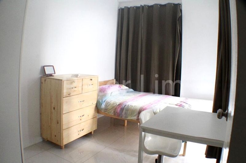 Room (Condo) for Rent in  La Brisa - Image 9